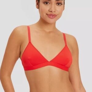 Parade Women's Re:Play
Triangle Wireless
Bralette new 🆕